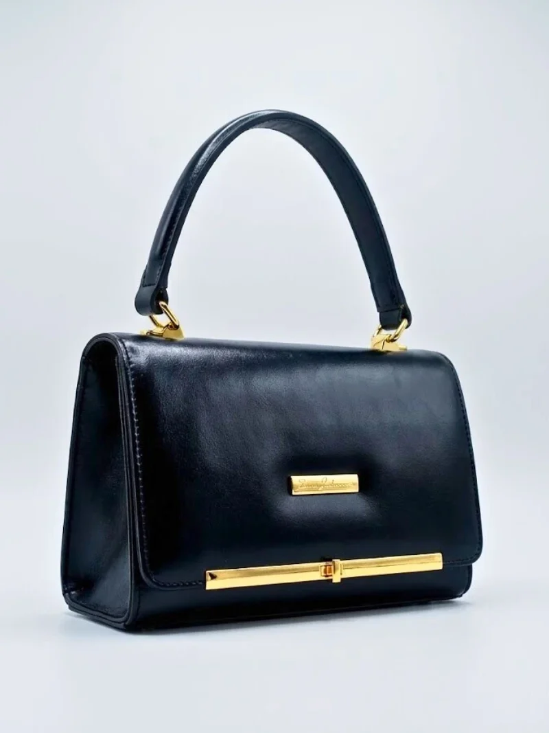 CASSATA | Borsa a Mano in Pelle con Dettagli Metallici